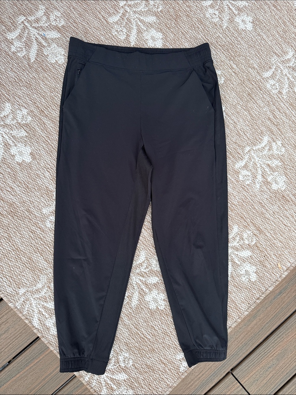 Athleta women’s  Black Jogger Pants